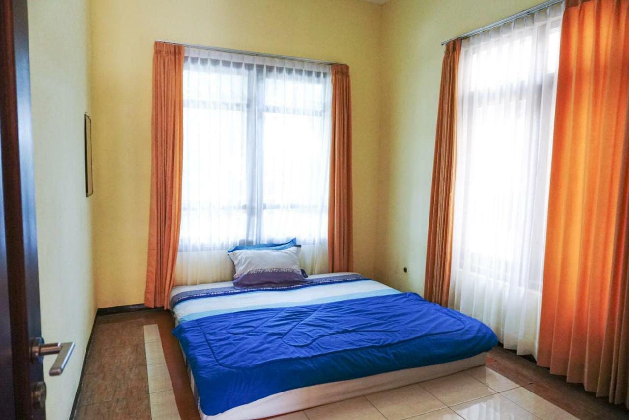 Green Surabaya Homey Екстериор снимка