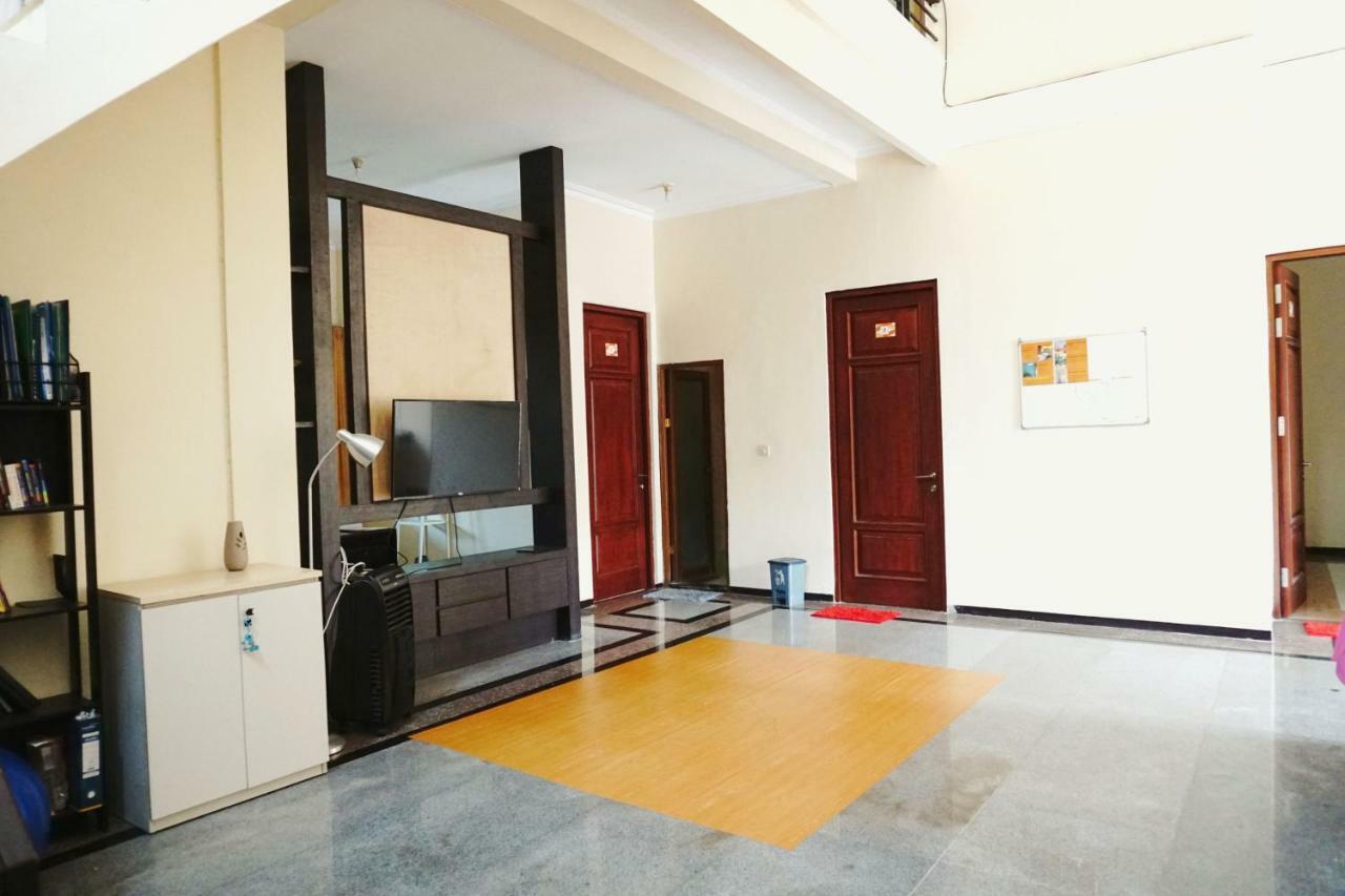 Green Surabaya Homey Екстериор снимка